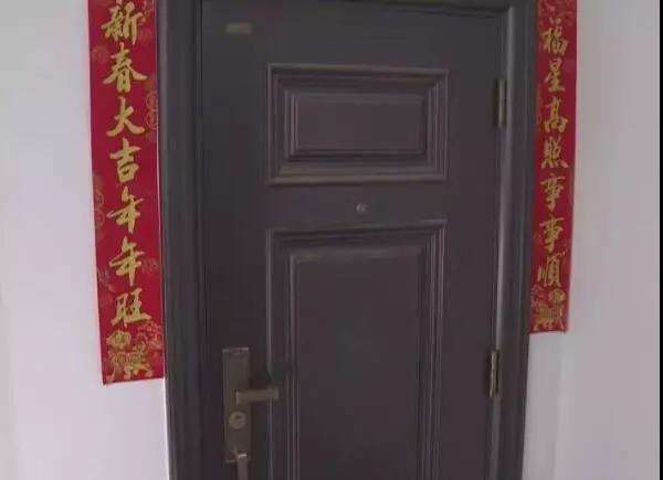 家门门头上写什么字(家门头上适合写什么字)