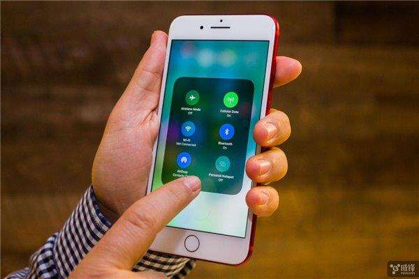 入侵别人手机的方法iOS(如何在手机上入侵别人的手机)